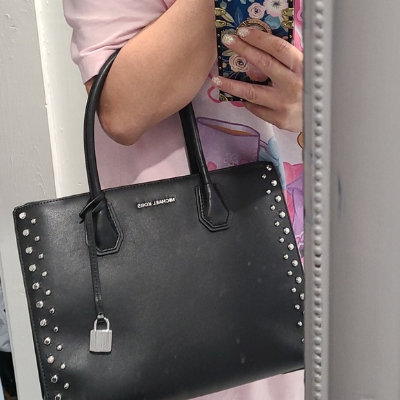 Micheal kors purse - Picture 8 of 10